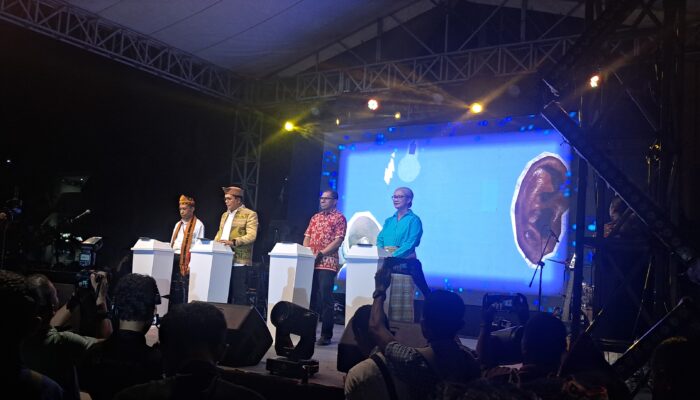 Gubernur NTT, Launching program OVOP Gerak beli Produk Lokal di Depan Kantor Gubernur