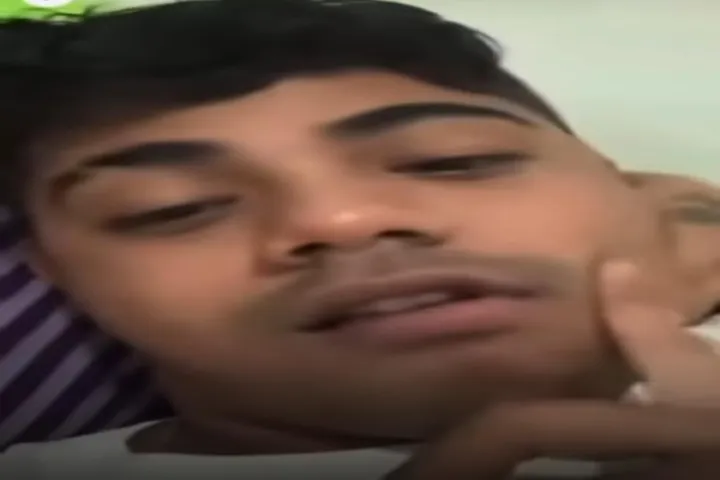 Beredar Video Piche Kota Diduga Rebahan Di Payudara Wanita Bertato, Berbusana Tanktop