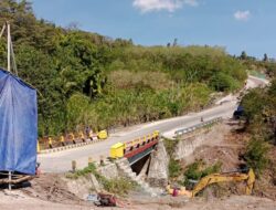 PPK Akui Tiang Jembatan Mamlasi Retak, Muncul Pertanyaan soal Mutu Konstruksi dan Pelaksana Proyek 2011