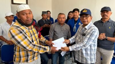 Universitas Warmadewa Beri Bantuan Sembako dan Dana Pembangunan Bagi Korban Gempa di Flores