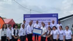 BRI Serahkan Ambulans ke RSUD Ruteng, Dukung Peningkatan Layanan Kesehatan di Manggarai